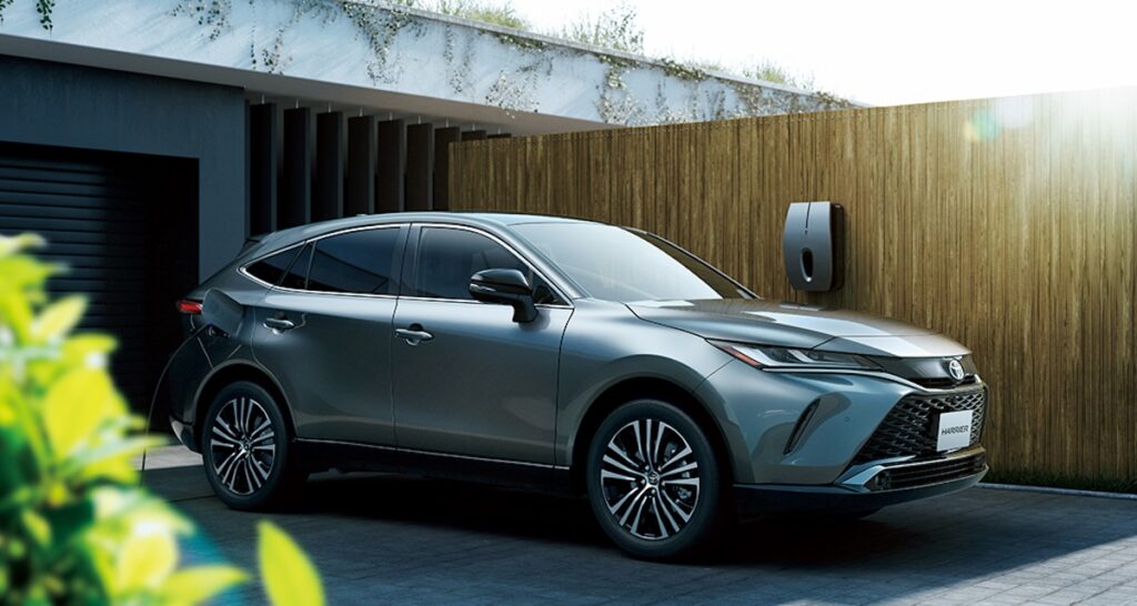 TOYOTAの高級SUVハリアーの画像