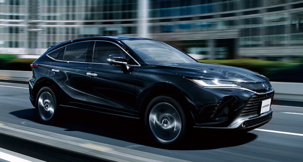 TOYOTAの高級SUVハリアーの画像