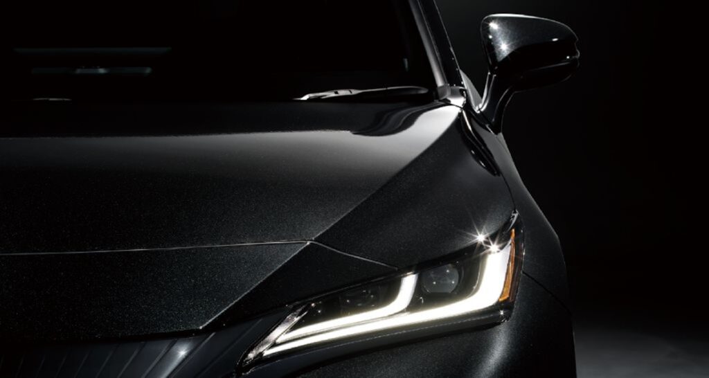 TOYOTAの高級SUVハリアーの画像