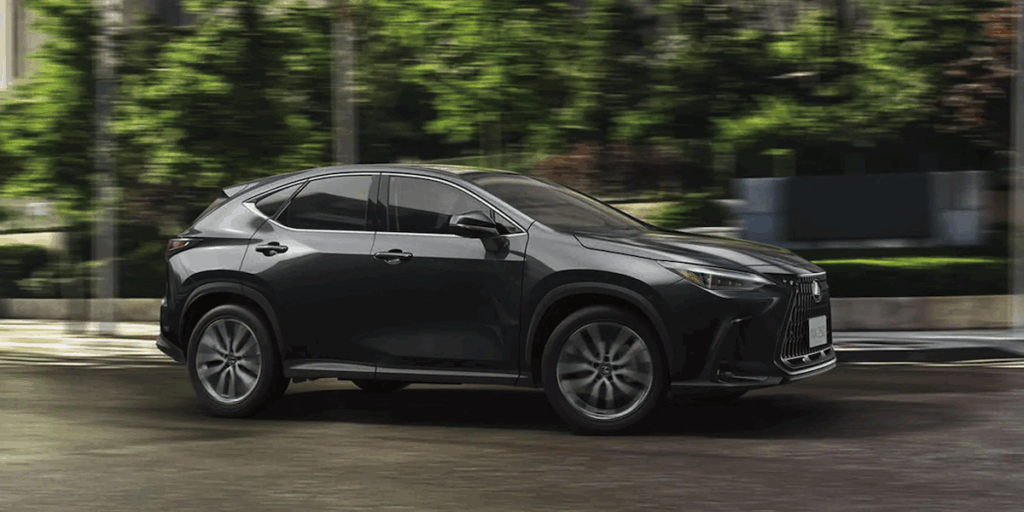 LEXUSのSUV・NXの画像