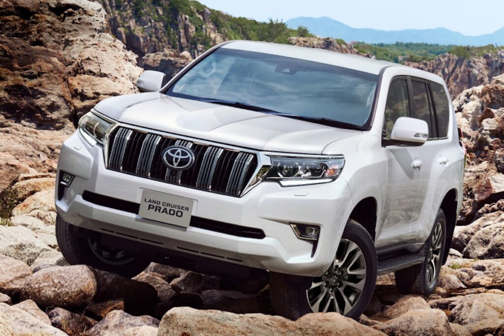 TOYOTAのSUVプラドの画像
